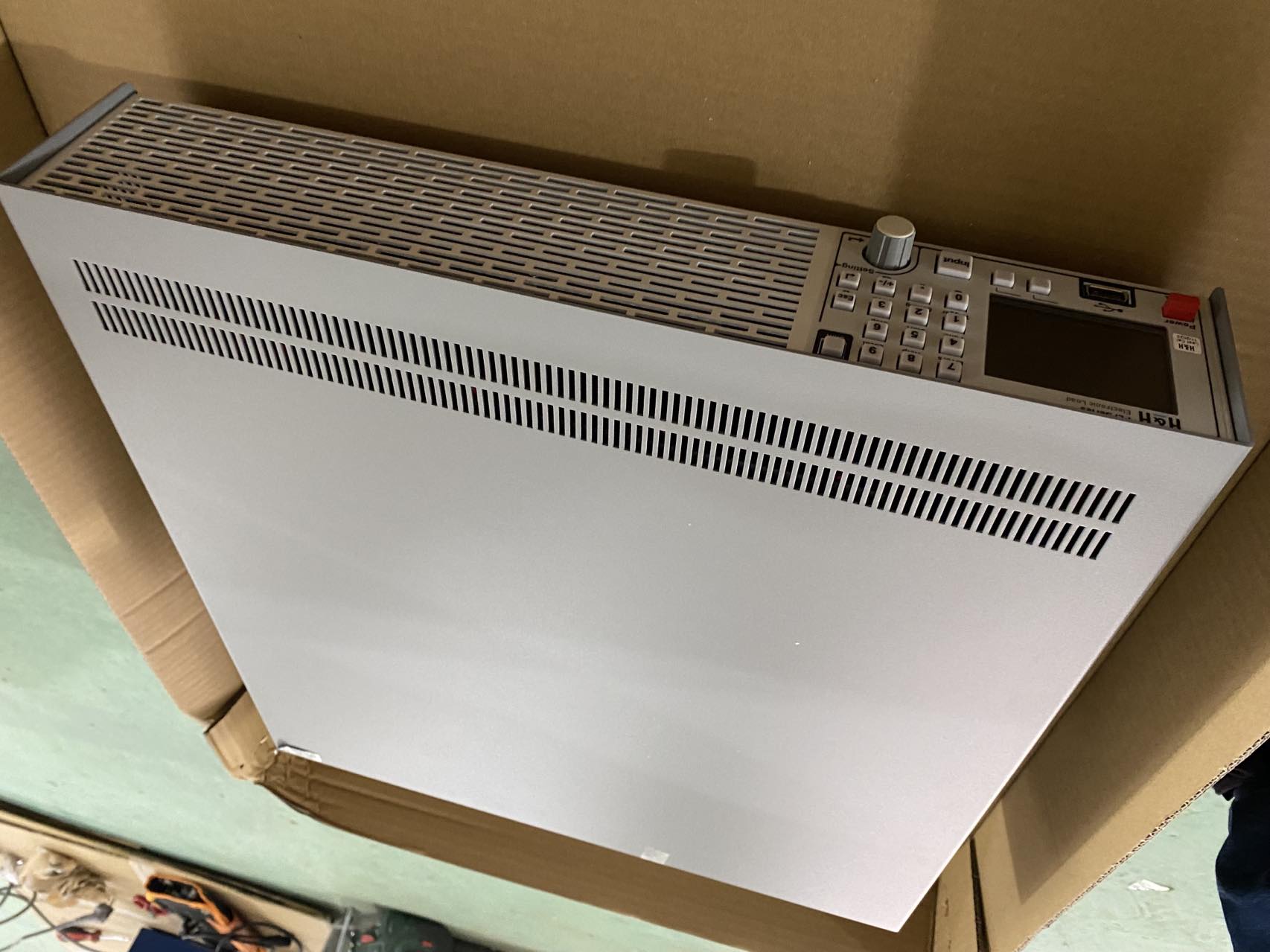 hoecherl-hackl PLI系列电子负载用于新能源汽车电池检测